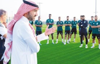 قبل مواجهة اليابان.. وزير الرياضة السعودي يوجه رسالة هامة لمنتخب بلاده