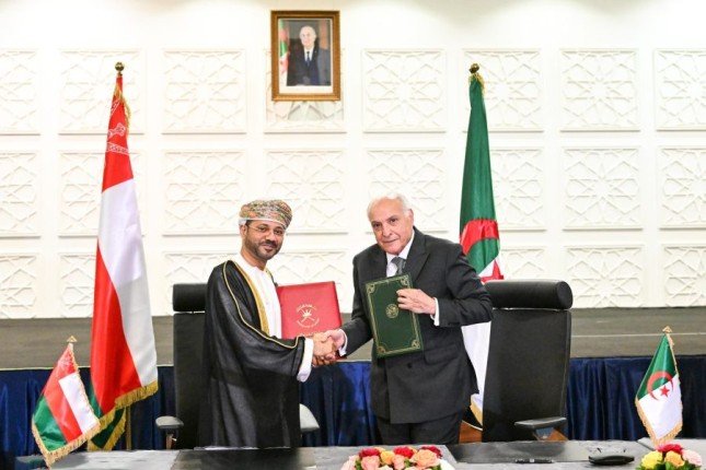سلطنة عمان والجزائر تؤكدان أهمية التعاون والتنسيق بين البلدين سلطنة عمان والجزائر تؤكدان أهمية التعاون والتنسيق بين البلدين