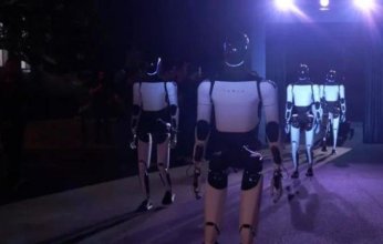 إيلون ماسك يختبر جيش من الروبوتات الجديدة.. ماذا يحدث؟