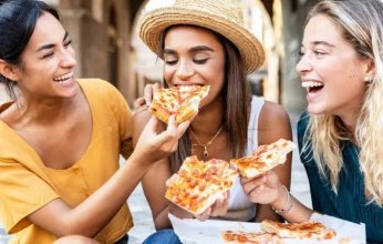 مطعم يُثير جدلًا واسعَا في ألمانيا بسبب طبق بيتزا يقدمه.. ما القصة؟