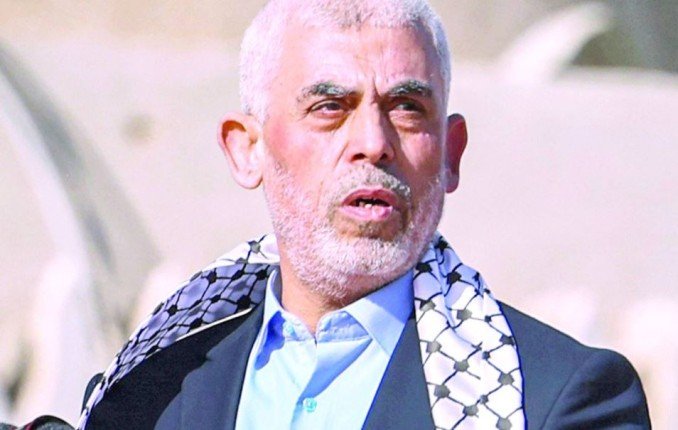 شهد المعركة الأخيرة.. تفاصيل مثيرة يرويها صاحب المنزل الذي استشهد فيه يحيى السنوار شهد المعركة الأخيرة.. تفاصيل مثيرة يرويها صاحب المنزل الذي استشهد فيه يحيى السنوار
