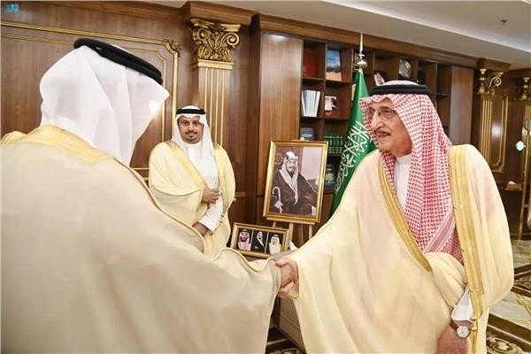 أمير منطقة جازان يستقبل القنصل العام المصري لبحث الموضوعات ذات الاهتمام المشترك أمير منطقة جازان يستقبل القنصل العام المصري لبحث الموضوعات ذات الاهتمام المشترك