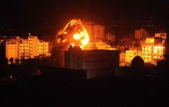 مدفعية الاحتلال تستهدف مدرسة تؤوي نازحين في بيت لاهيا شمال غزة