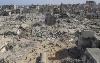 جيش الاحتلال يواصل العدوان.. مقتل 17 شخصا وإصابة 42 آخرين في غارة على مدرسة تؤوي النازحين بغزة