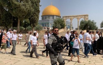مستعمرون يقتحمون المسجد الأقصى بحماية مشددة من شرطة الاحتلال الإسرائيلي