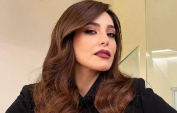 الفنانة اللبنانية عبير نعمة تشارك في مهرجان الموسيقى العربية وتتبرع بالعائد لضحايا حرب لبنان