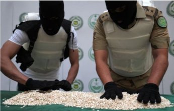 السعودية تحبط محاولة تهريب كمية كبيرة من أقراص الكبتاجون مخبأة في "عجانة رخامية"