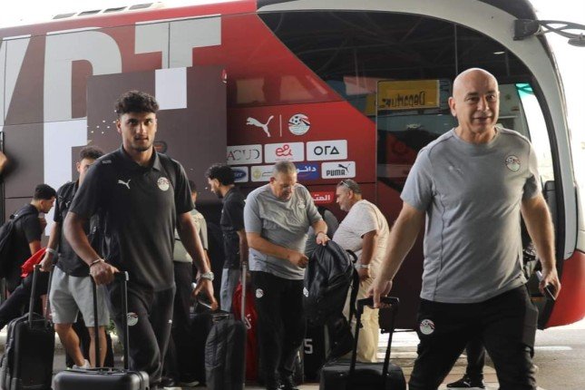 وزير الشباب والرياضة يطمئن هاتفياً على بعثة المنتخب الوطني في موريتانيا وزير الشباب والرياضة يطمئن هاتفياً على بعثة المنتخب الوطني في موريتانيا
