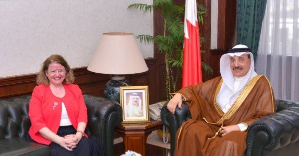 مملكة البحرين: وزير التنمية الاجتماعية يستقبل سفيرة الجمهورية التركية لدى المملكة مملكة البحرين: وزير التنمية الاجتماعية يستقبل سفيرة الجمهورية التركية لدى المملكة