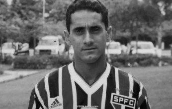 وفاة اللاعب البرازيلي السابق زي كارلوس عن عمر يناهز 56 عامًا إثر أزمة قلبية