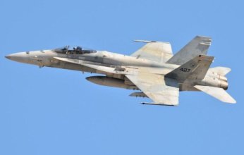 «الدفاع الكويتية»: سقوط طائرة (أف 18) تابعة للقوة الجوية واستشهاد قائدها