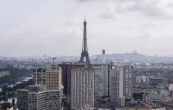 "فيتش" تخفض تصنيف فرنسا الائتماني بسبب العجز المالي.. فهل تنزلق باريس للوضع الأسوأ؟