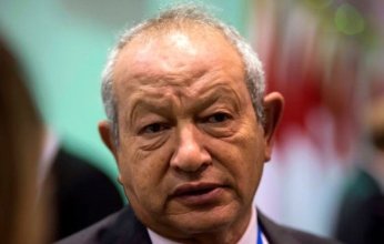 تعليق "ساخر" من ساويرس على حالة تحكيمية بمباراة زد والأهلي