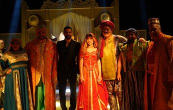 أكرم حسني في الرياض من أجل "الف تيته وتيته" (صور)