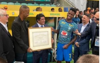 «ليس برازيلي» أزمة الهوية تطارد فينيسيوس جونيور