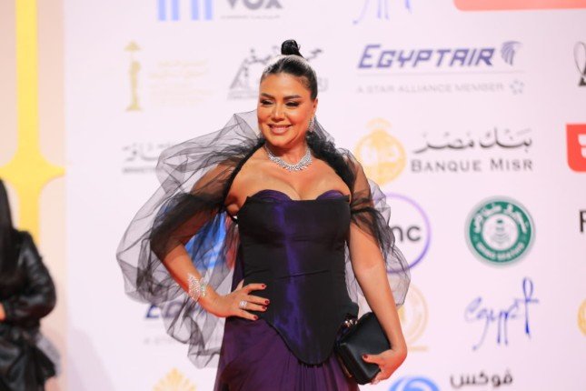 شاهد.. رانيا يوسف تخطف الأنظار بإطلالة جريئة في مهرجان القاهرة السينمائي 1 khaligyoun20965