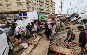 تعد الأسوأ منذ 50 عاماً.. ارتفاع ضحايا فيضانات إسبانيا لـ205 قتلى ومئات المفقودين