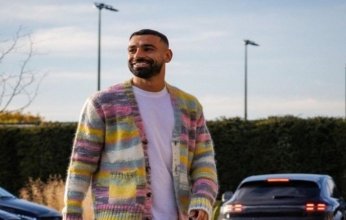 "السيدة العجوز" تغازل محمد صلاح الصيف المقبل