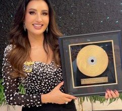 النجمة لطيفة تعبر عن سعادتها بتكريمها في مهرجان الموسيقى بدولة الكويت