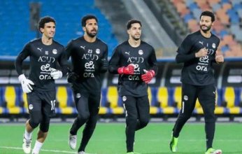 بالتفاصل.. تطورات أزمة حارس الأهلي المصري مصطفى شوبير وحارس الزمالك محمد عواد