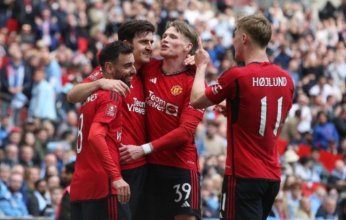 مانشستر يونايتد يفوز علي ليستر سيتي بثلاثية نظيفة في الدوري الإنجليزي