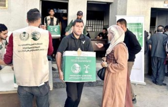 سلمان للإغاثة يواصل توزيع السلال الغذائية في شمال قطاع غزة