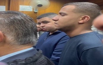 «مضينا على الشيكات ومنعرفش إنها مزورة».. كواليس محاكمة مطرب المهرجانات المصري عصام صاصا وشقيقه اليوم.. تفاصيل مثيرة