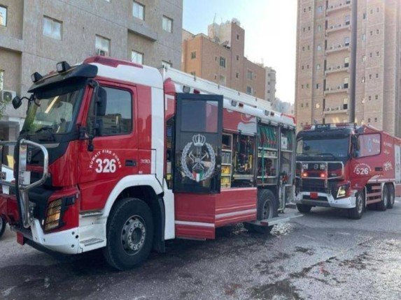 قوة الإطفاء بالكويت: وفاة عامل وإصابة آخر بحادث انفجار صهريج في مصنع بمنطقة أمغرة قوة الإطفاء بالكويت: وفاة عامل وإصابة آخر بحادث انفجار صهريج في مصنع بمنطقة أمغرة