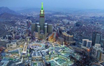 أمير سعودي يشن هجوما حادا على فنان مصري طالب بعزل مكة والمدينة عن حكم المملكة