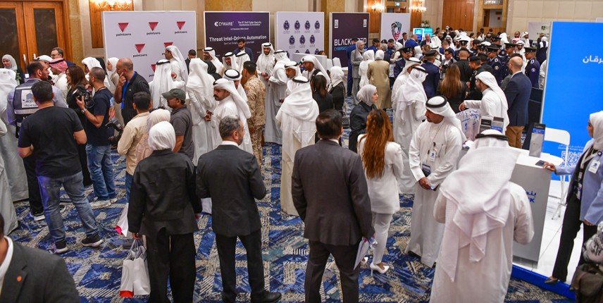 وزير الاتصالات الكويتي: المؤتمر الخليجي الخامس للأمن السيبراني يناقش الاستراتيجيات والمخاطر والتهديدات وزير الاتصالات الكويتي: المؤتمر الخليجي الخامس للأمن السيبراني يناقش الاستراتيجيات والمخاطر والتهديدات