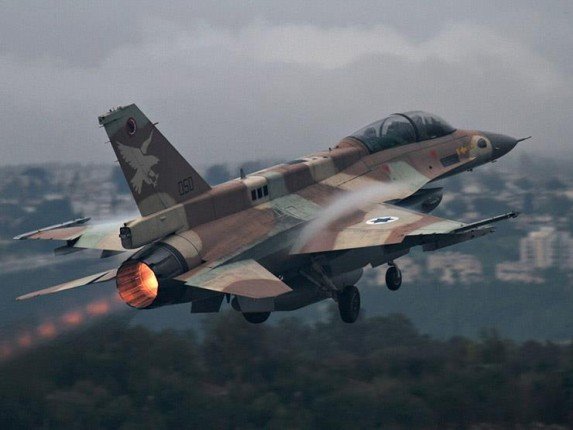 الطيران الإسرائيلى يخرق جدار الصوت في أجواء بيروت وعدد من المناطق اللبنانية الطيران الإسرائيلى يخرق جدار الصوت في أجواء بيروت وعدد من المناطق اللبنانية