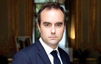 وزير الدفاع الفرنسي يبدأ جولة خليجية تشمل قطر والسعودية والإمارات لتعزيز الأمن الإقليمي والمصالح الاستراتيجية