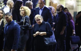 بالصور٠٠ نجوم الفن في عزاء مصطفي فهمي