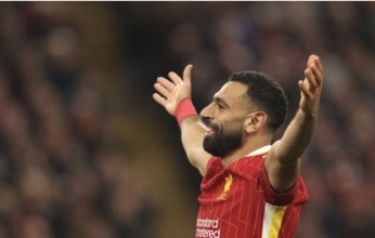 بالبخور.. محمد صلاح يحتفل باختياره أفضل لاعب بالدوري الإنجليزي