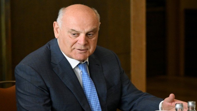 رئيس أبخازيا يعد بالاستقالة بعد انسحاب المحتجين من البرلمان.. ماذا يحدث؟ رئيس أبخازيا يعد بالاستقالة بعد انسحاب المحتجين من البرلمان.. ماذا يحدث؟