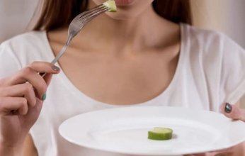 طبيب مصري يفجر مفاجأة مدوية بشأن أسباب النحافة