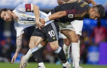 بكلمات غاضبة.. ميسي ينفعل على لاعب بيرو في مواجهات تصفيات أمريكا الجنوبية