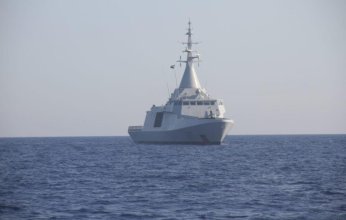 القوات البحرية المصرية تشارك فى إنقاذ عدد من الأفراد بنطاق البحر الأحمر