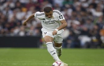 المغربي أشرف حكيمي يتصدر قائمة أسرع 20 لاعبًا بدوري أبطال أوروبا