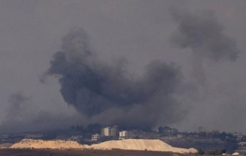 رغم وقف إطلاق النار.. غارات إسرائيلية تقتل وتصيب 14 لبنانياً وإنذار لإخلاء 73 بلدة جنوب لبنان