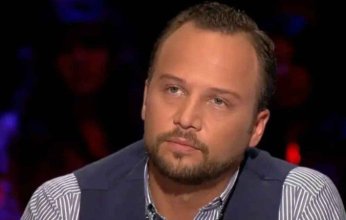 بالفيديو.. شاهد مكسيم خليل يزور قبر والدته للمرة الأولى