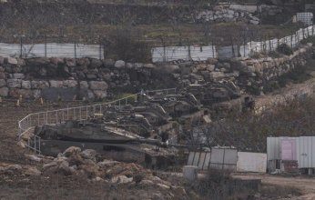 جيش الاحتلال الإسرائيلي تستهدف مواقع عسكرية سورية وتتوغل في الجولان