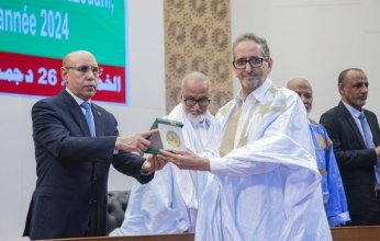 رئيس موريتانيا يسلم جائزة "شنقيط التقديرية" للمبدعين في مجالات البحوث العلمية والأدبية