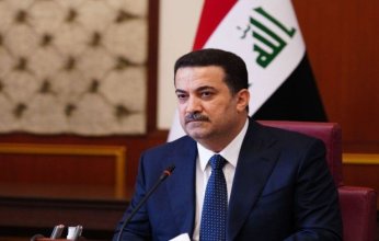 رئيس الوزراء العراقي يحقق أمنية الفنان المصري لطفي لبيب بزيارة العراق