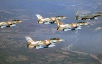 طيران الاحتلال يقصف عدة منازل بحي الشيخ رضوان شمال غزة