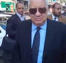بالصور.. وصول مرتضى منصور لمقر جلسة استئناف المخرج عمر زهران