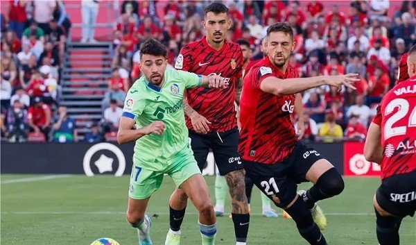 شاهد.. بث مباشر لمباراة خيتافي وريال مايوركا في الدوري الإسباني شاهد.. بث مباشر لمباراة خيتافي وريال مايوركا في الدوري الإسباني