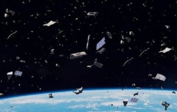 فوضى الحطام الفضائي حول الأرض يدق ناقوس الخطر وينذر بوقوع كارثة.. ما التفاصيل؟