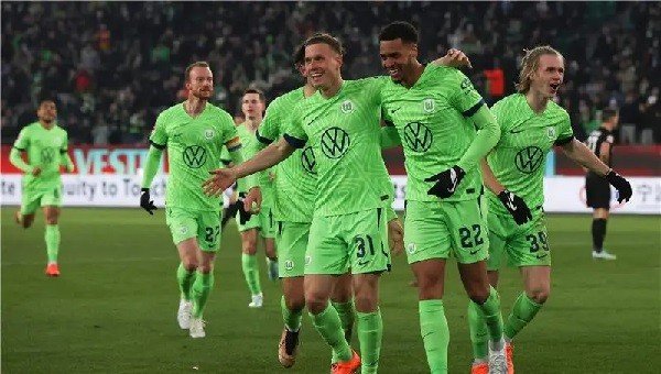 مواجهة قوية.. بث مباشر لمشاهدة مباراة فرايبورج و فولفسبورج بالدوري الألماني مواجهة قوية.. بث مباشر لمشاهدة مباراة فرايبورج و فولفسبورج بالدوري الألماني
