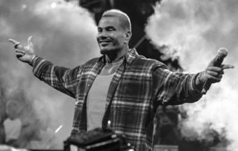 بالصور.. الهضبة عمرو دياب يُشعل حفله ببطولة جولف الرياض وسط حضور جماهيري ضخم